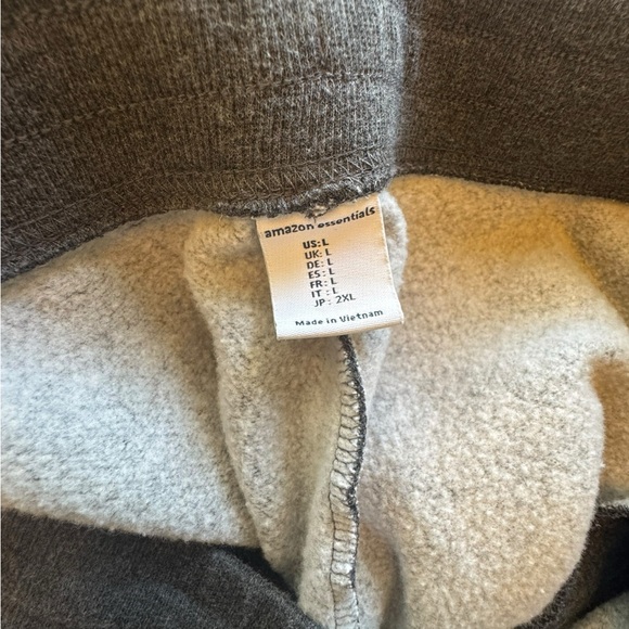 Amazon‎ Essentials Gray Sweatpants Comfortable Casual Wear - Picture 5 of 9